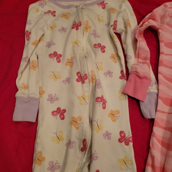 Pajama bundle, size 3t - Picture 2 of 5